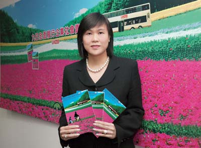 �E �� �� �� �X �� �u�� �~ �� �| �d �� �� �i�v